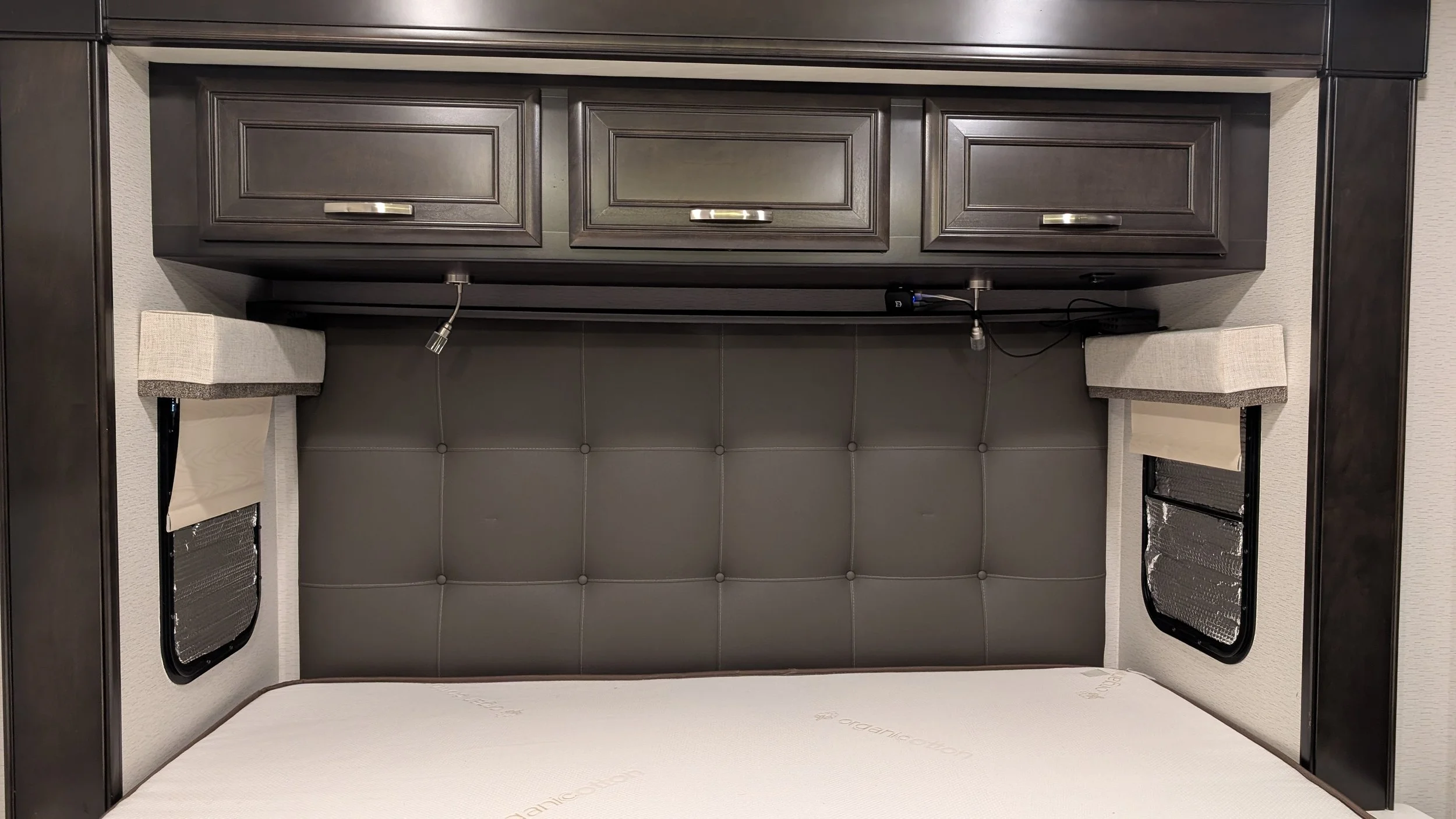 2022 Entegra Accolade XL 37L (34).jpg