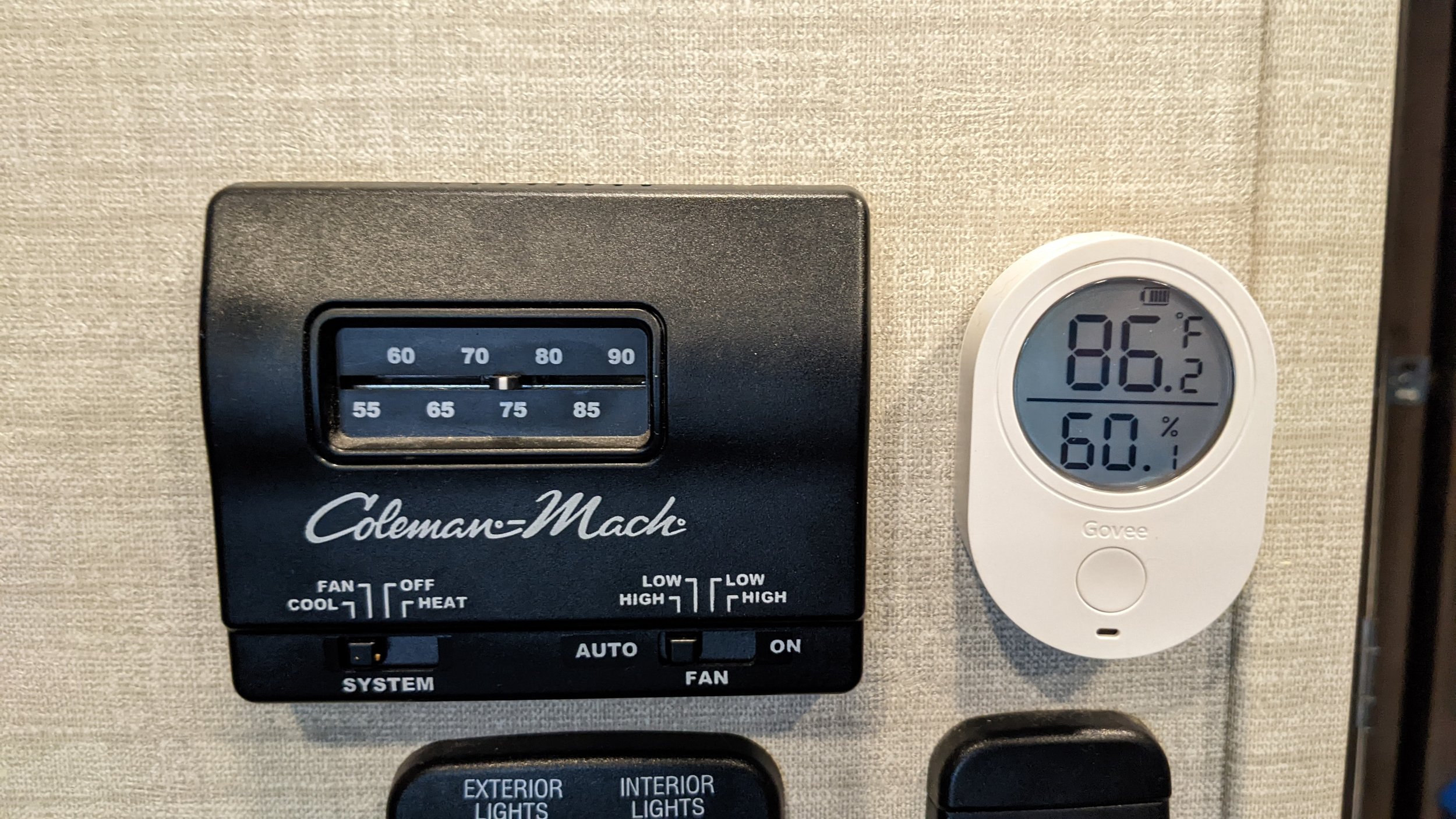 How We Monitor the Temperature in our RV to Protect Our Dogs from Excessive  Heat — Class C Broads