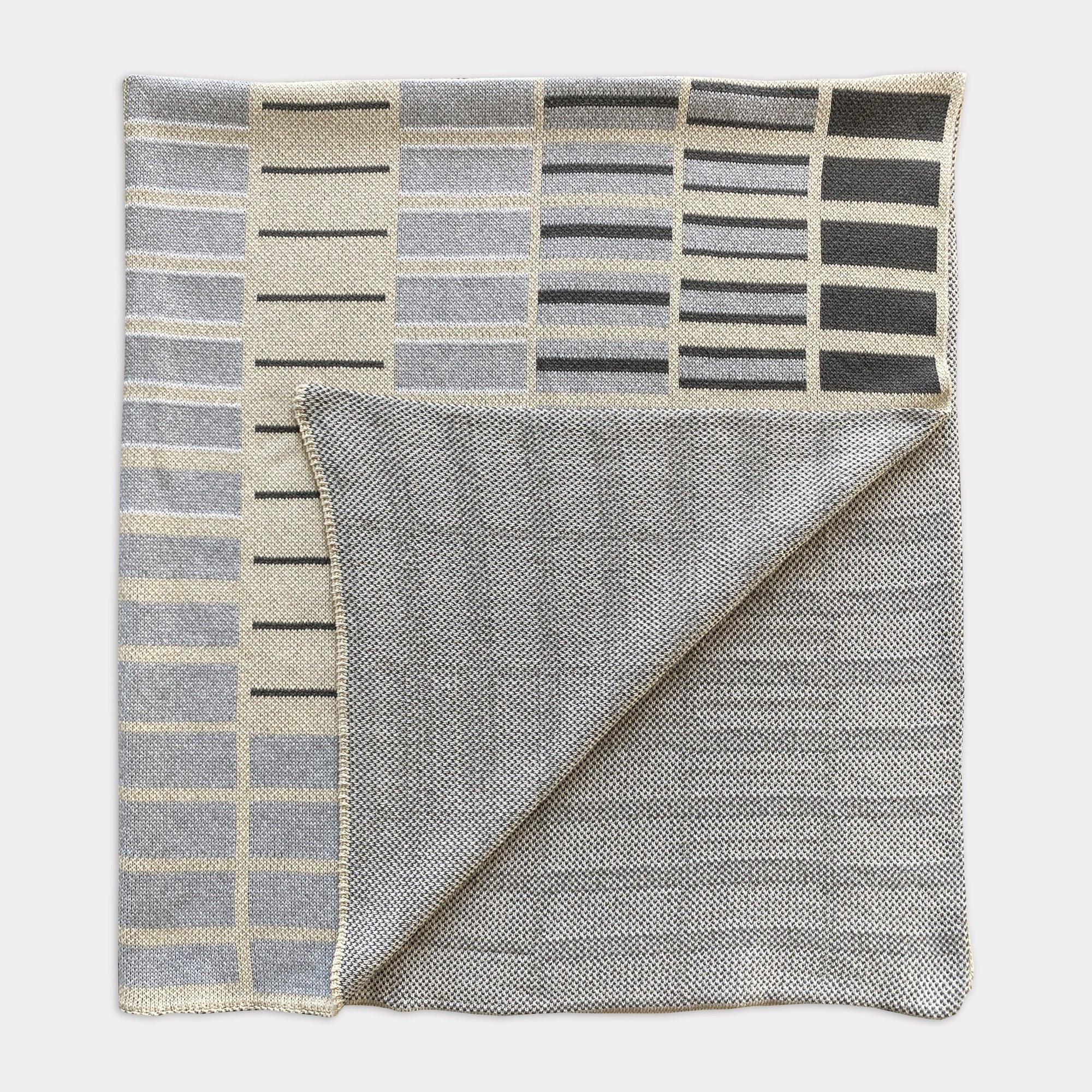 knit-LOW-minimalist_folded.jpg