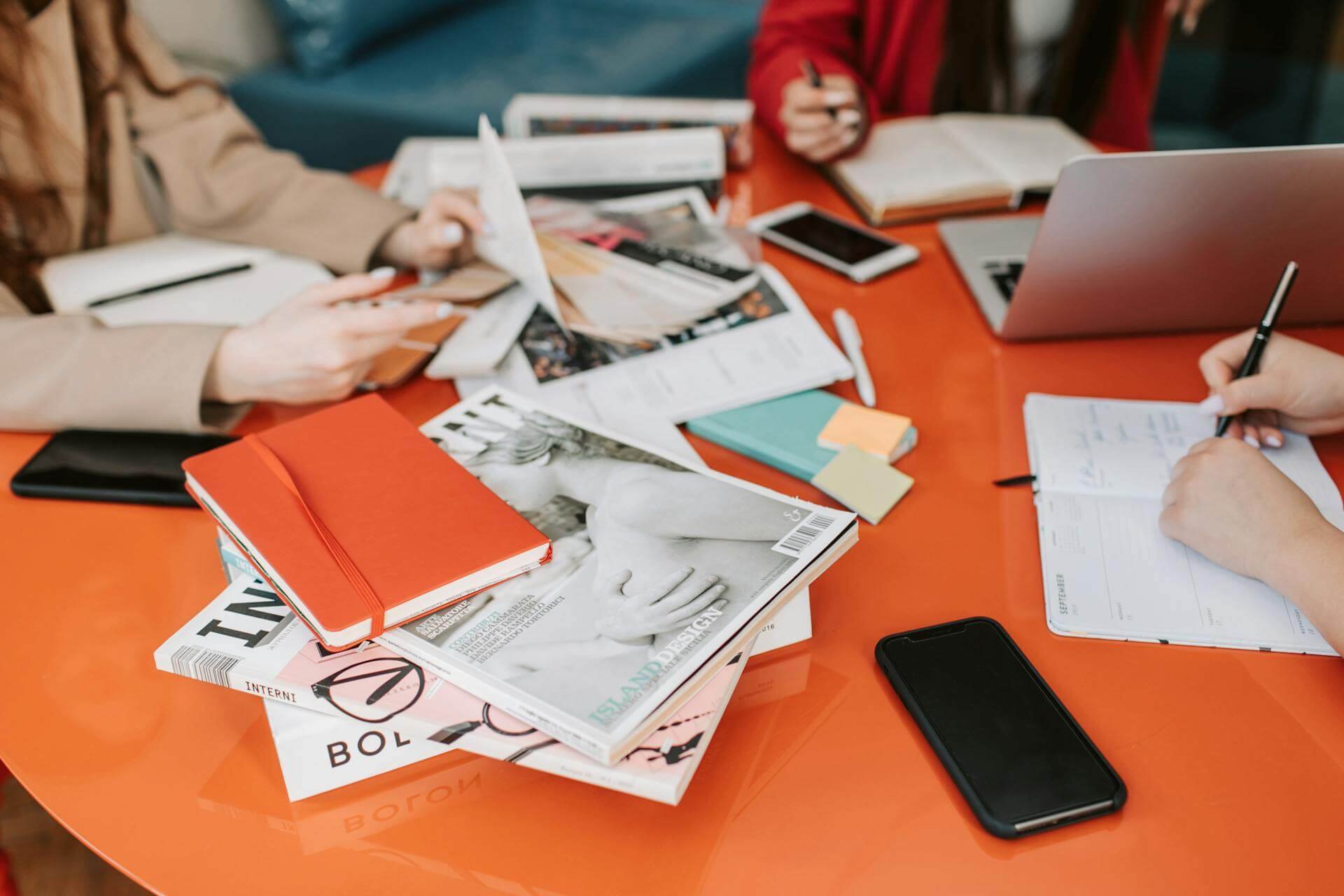 Why Digital Minimalism Makes Sense For Modern Entrepreneurs