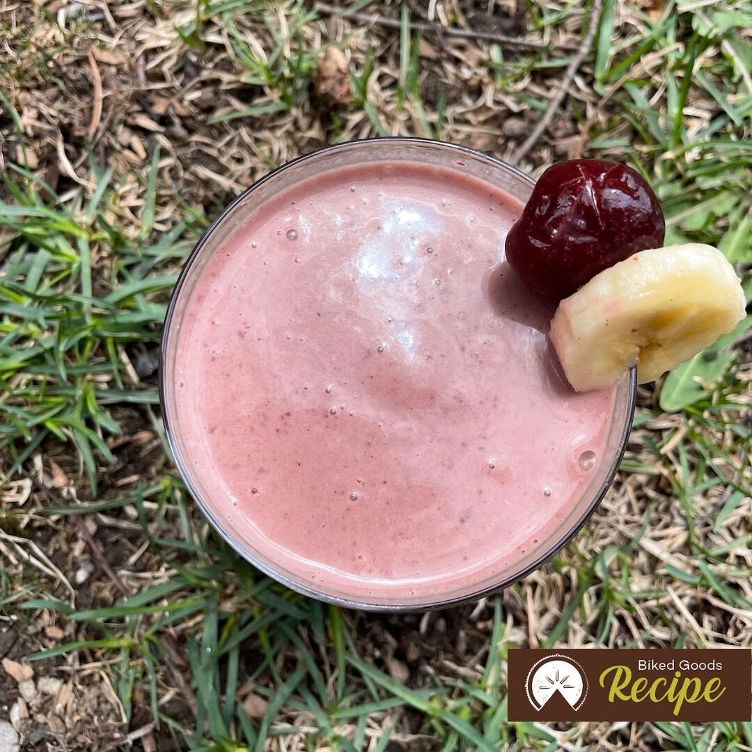 ⚡️Friday Fuel ⚡️ 

Tart Cherry and Banana Post-Ride Smoothie 

This delicious post-ride smoothie recipe is made with tart cherries, bananas, and almond flavorings. Tart cherries provide potassium and anti-inflammatory and antioxidant properties to he