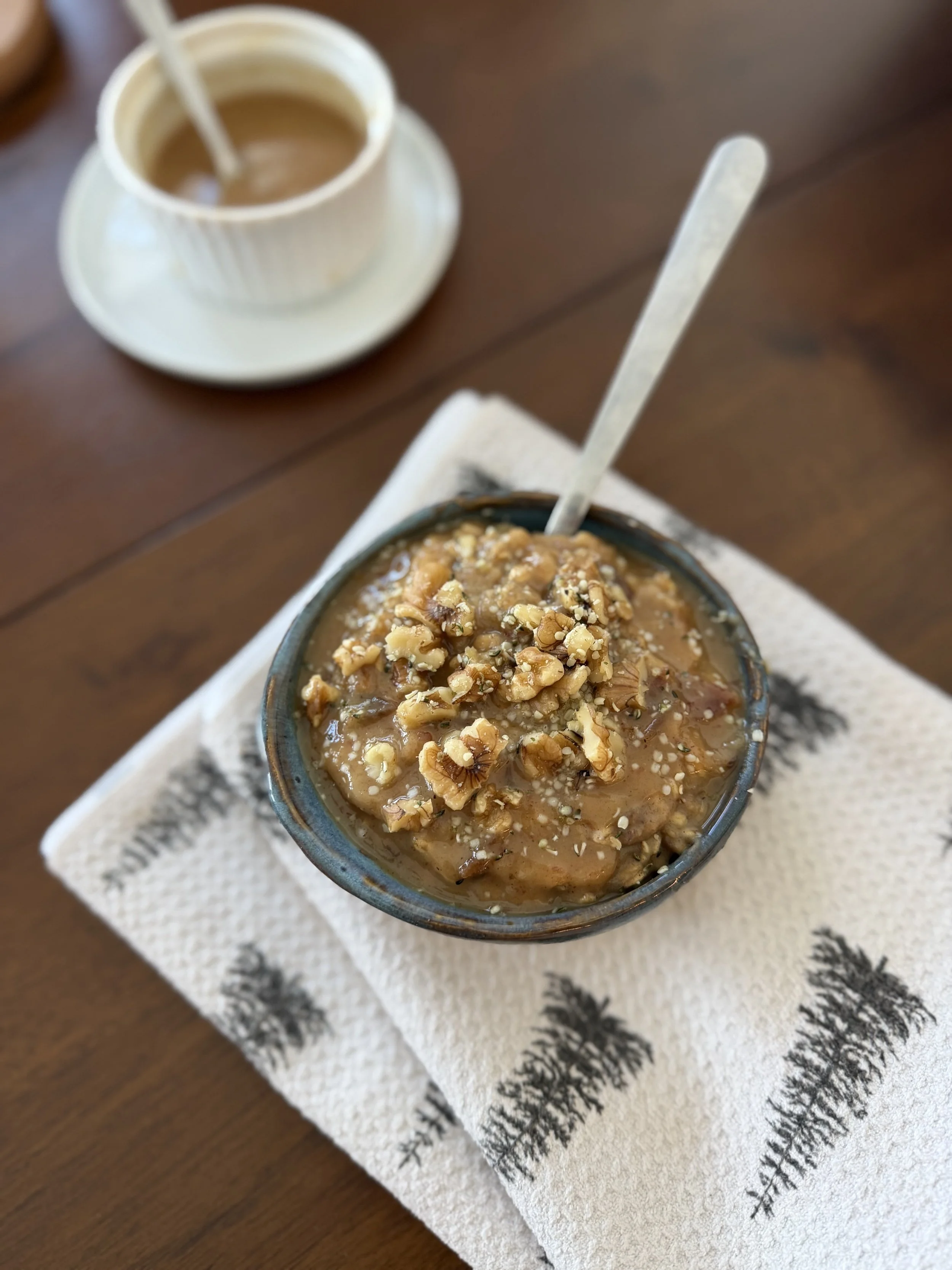 Sticky Date Oatmeal With Toffee Drizzle
