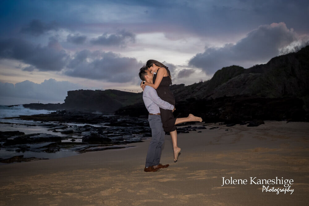 I love witnessing these magical moments.  A breathtaking Hawaii sunset, silhouetted palm trees, and a surprise proposal that turned an ordinary evening into a fairytale! Congratulations to the lovely couple! May your life together be as beautiful as 