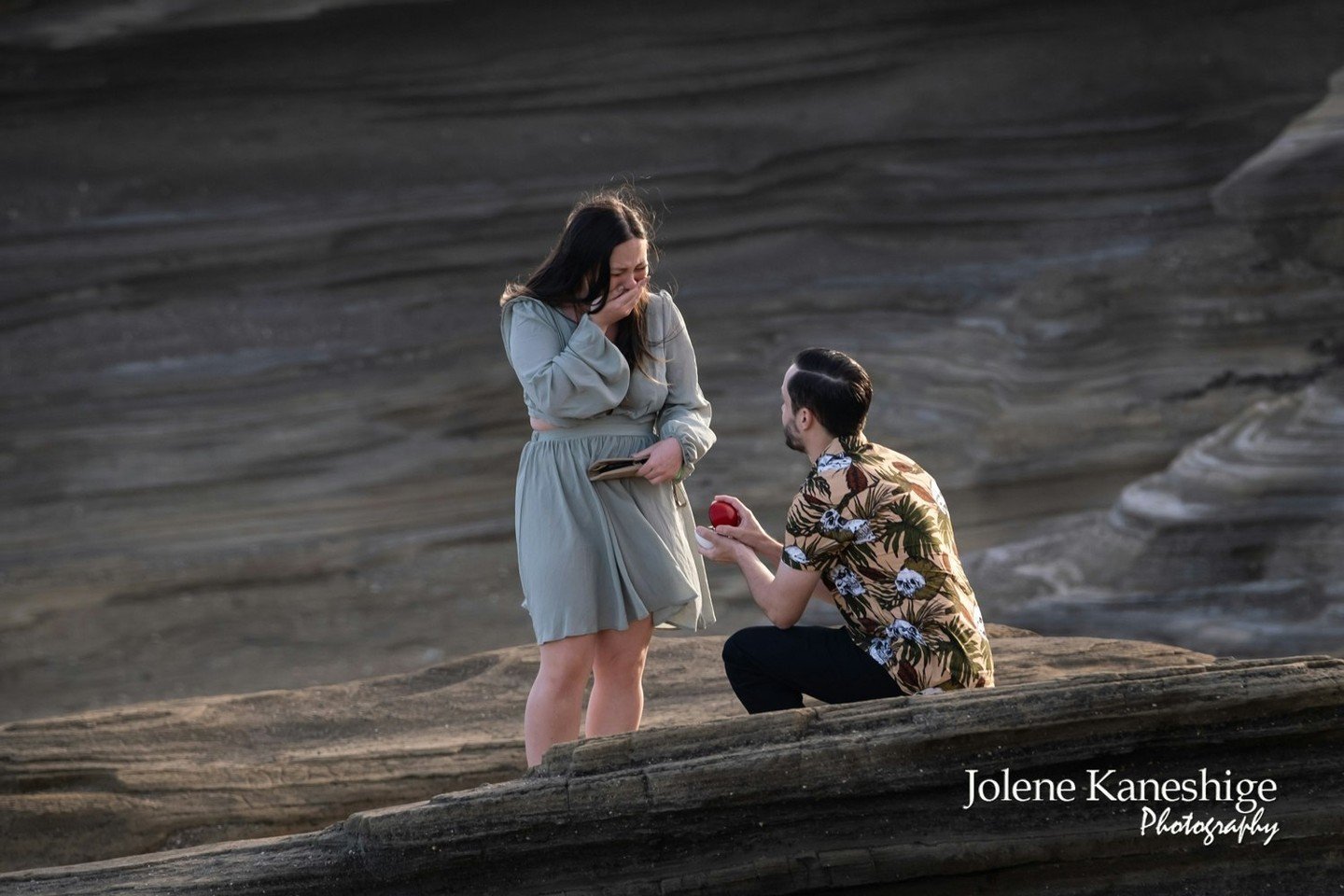 Experience the thrill of a breath taking cliffside proposal with every moment captured with precision and artistry. 

#SheSaidYes #surpriseproposal #hawaiiproposal #oahuproposal #engagementphotographer #proposalphotography #secretengagement #willyoum