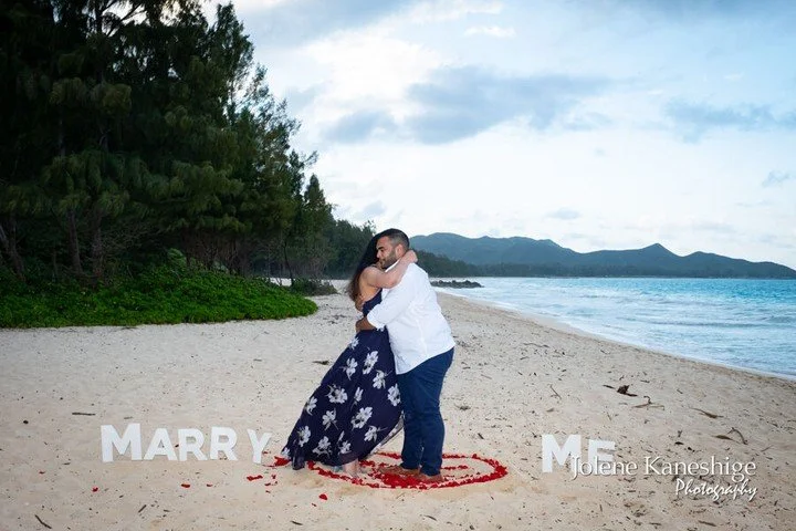 Aloha Friday and major thankful vibes! 🌈
Picture this: soft music in the background, a trail of rose petals leading to a glowing &ldquo;Marry Me&rdquo; sign, and your partner looking at you with happy tears in their eyes.

Now that&rsquo;s a Thanksg