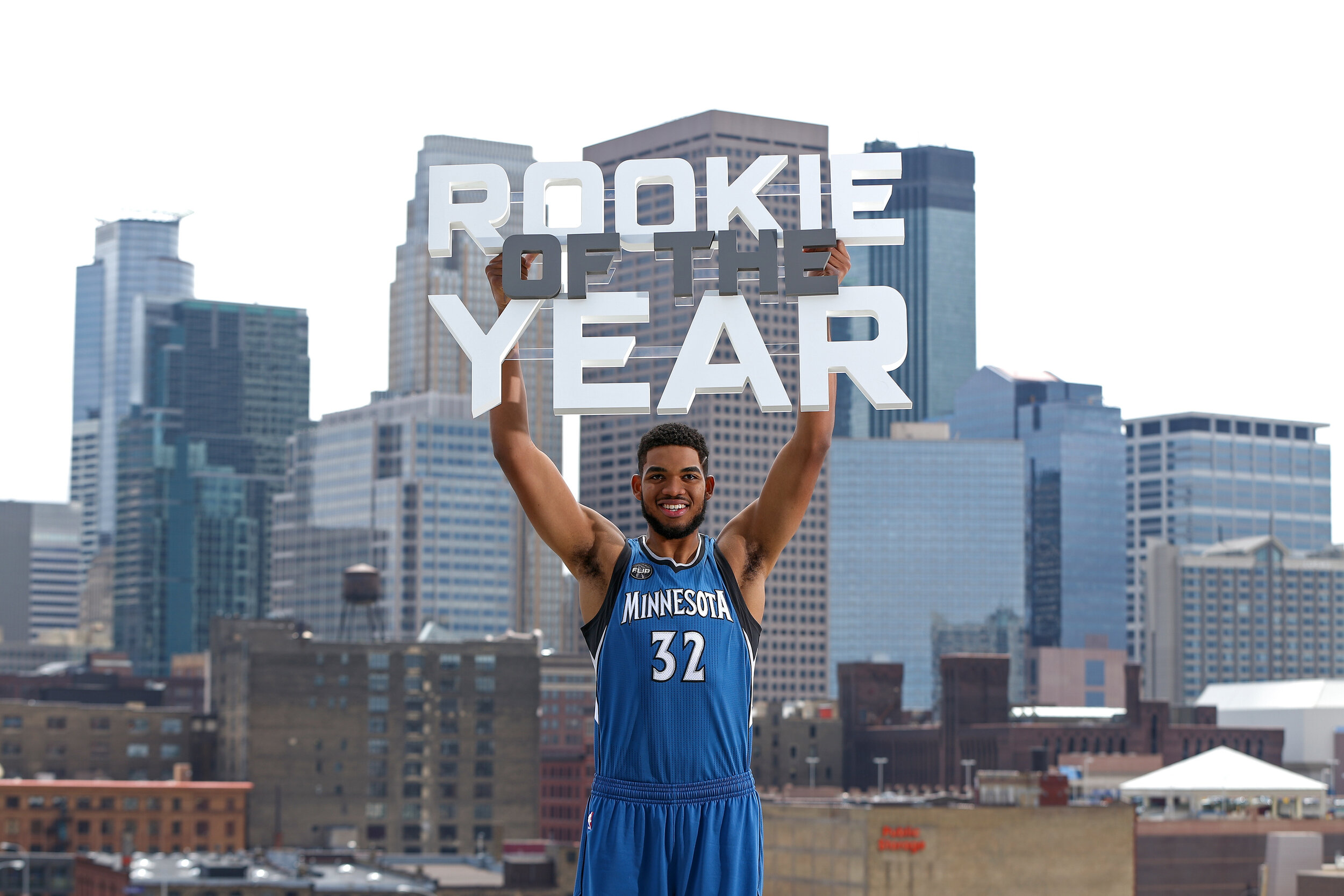  Karl-Anthony Towns  2015- 2016 Kia NBA Rookie of the Year, 2016 