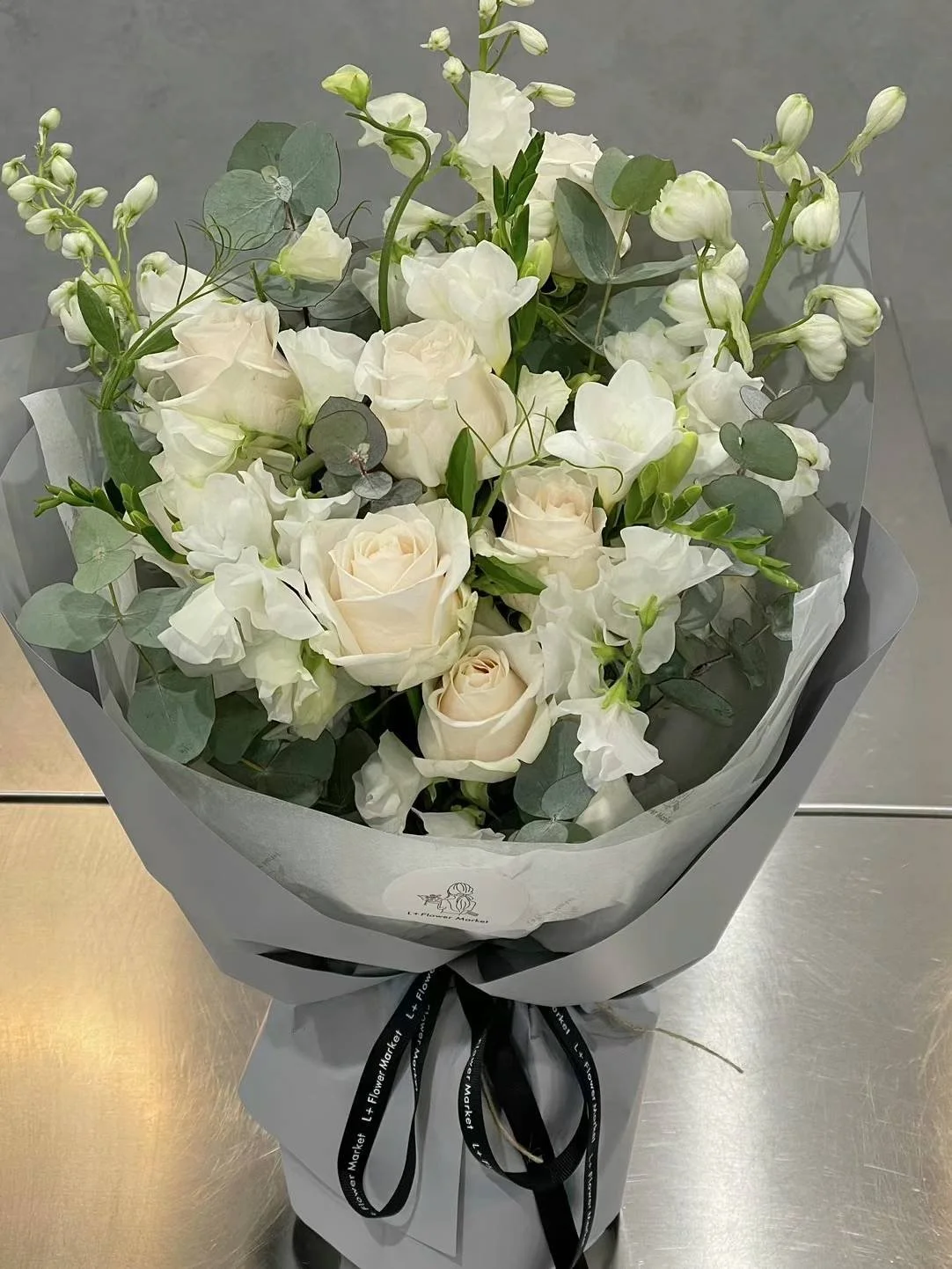 Sympathy Flowers: Offering Comfort and Support in Times of Grief