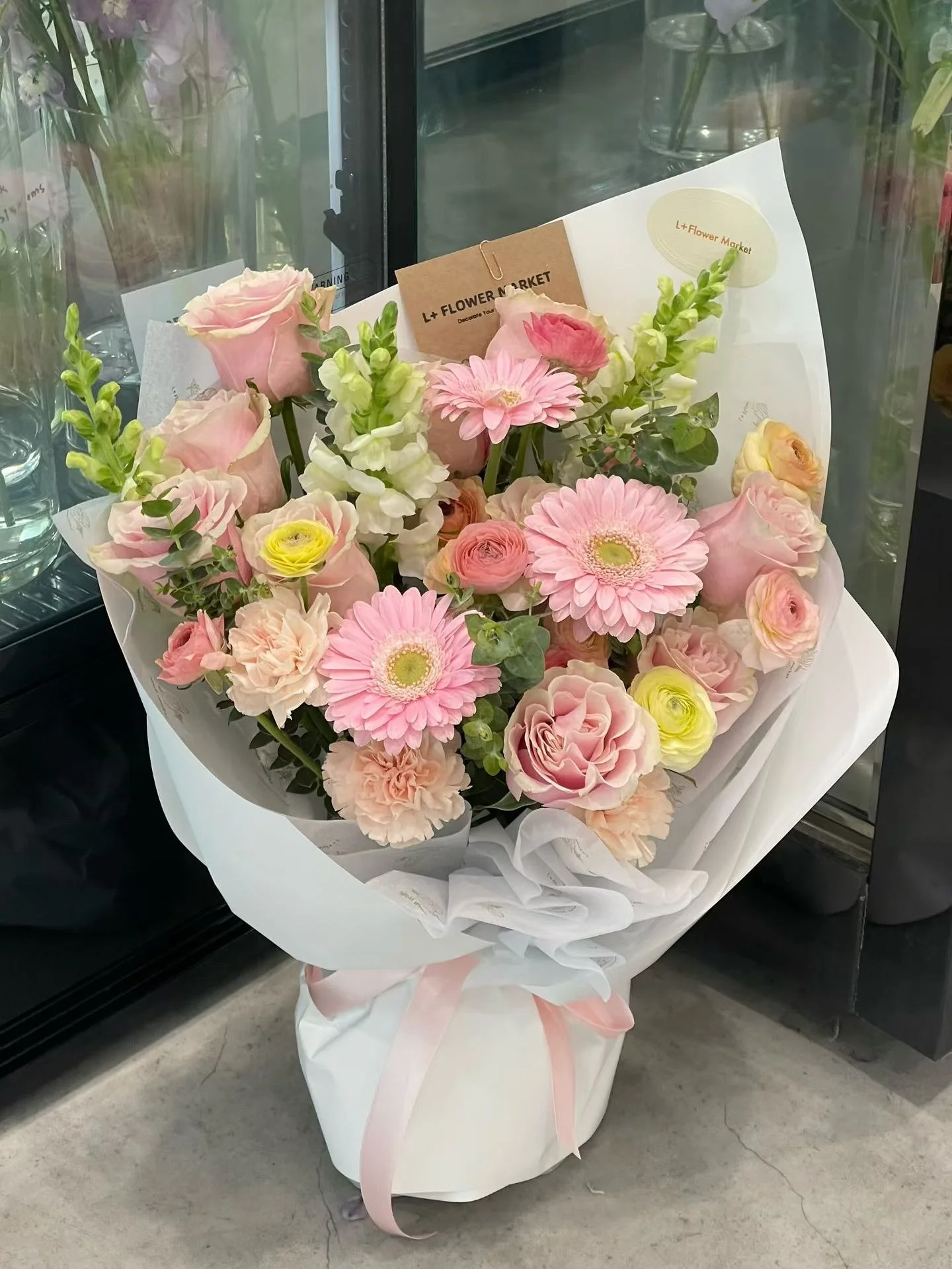 Peach Tea🍑

#summervibe #peachtea #adelaideflorist #peachcolor #bouquet #adelaideflowers