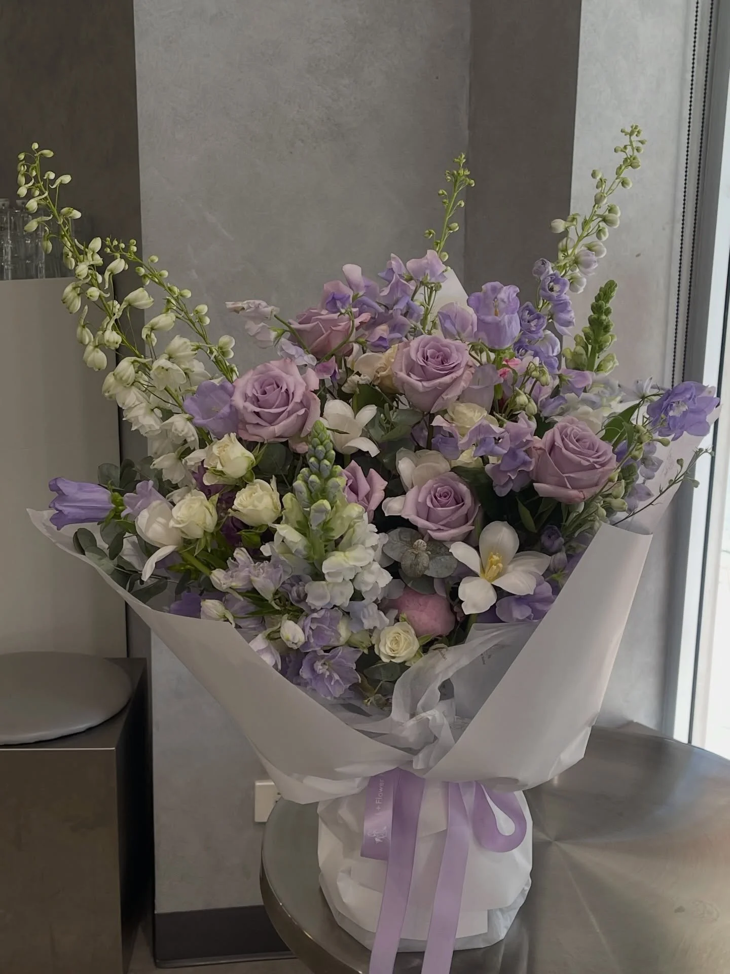 Lavender Haze 💜

#purpleflower #adelaideflorist