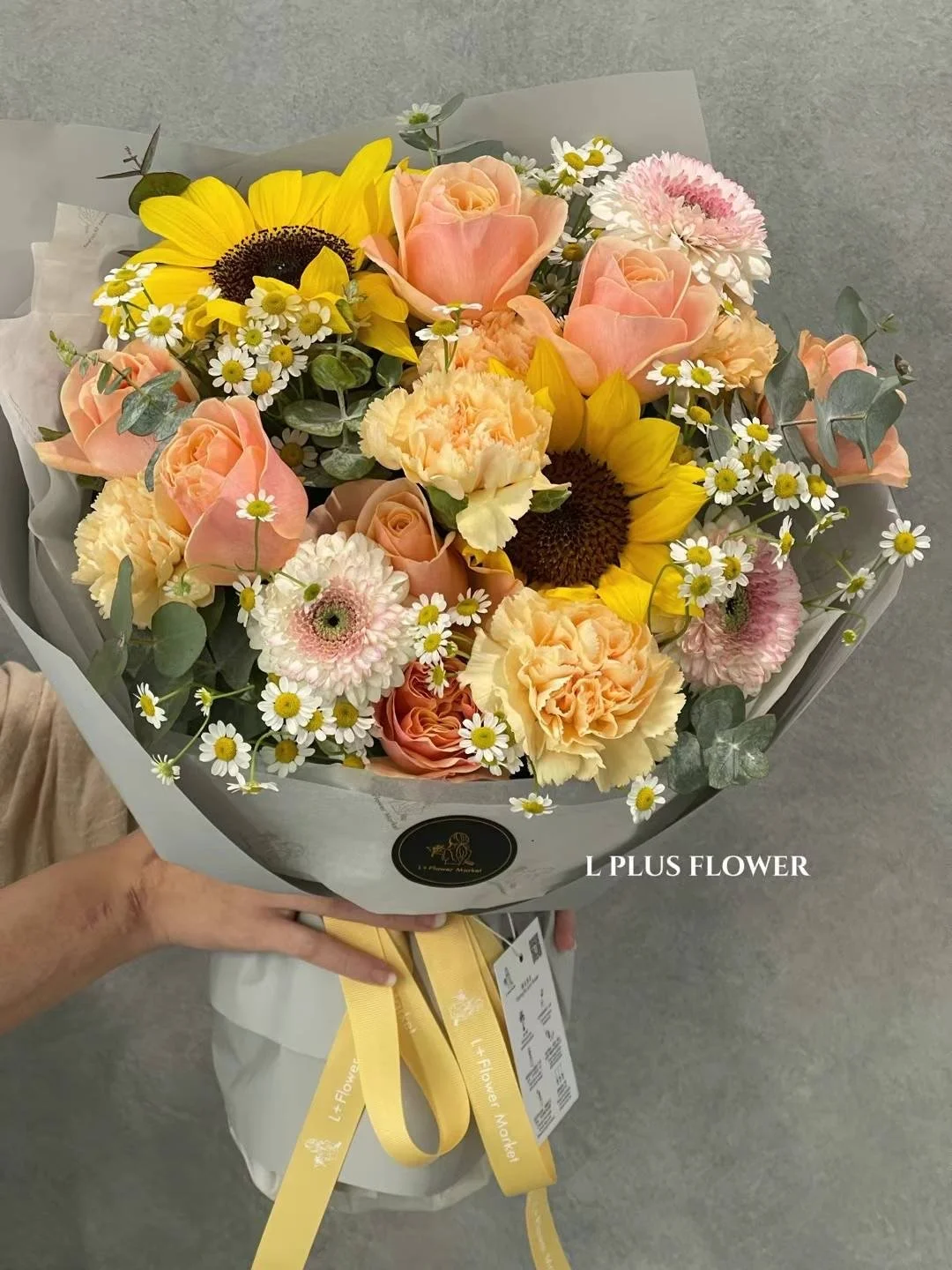 graduation bouquet, cheerful bouquet, bright colour
