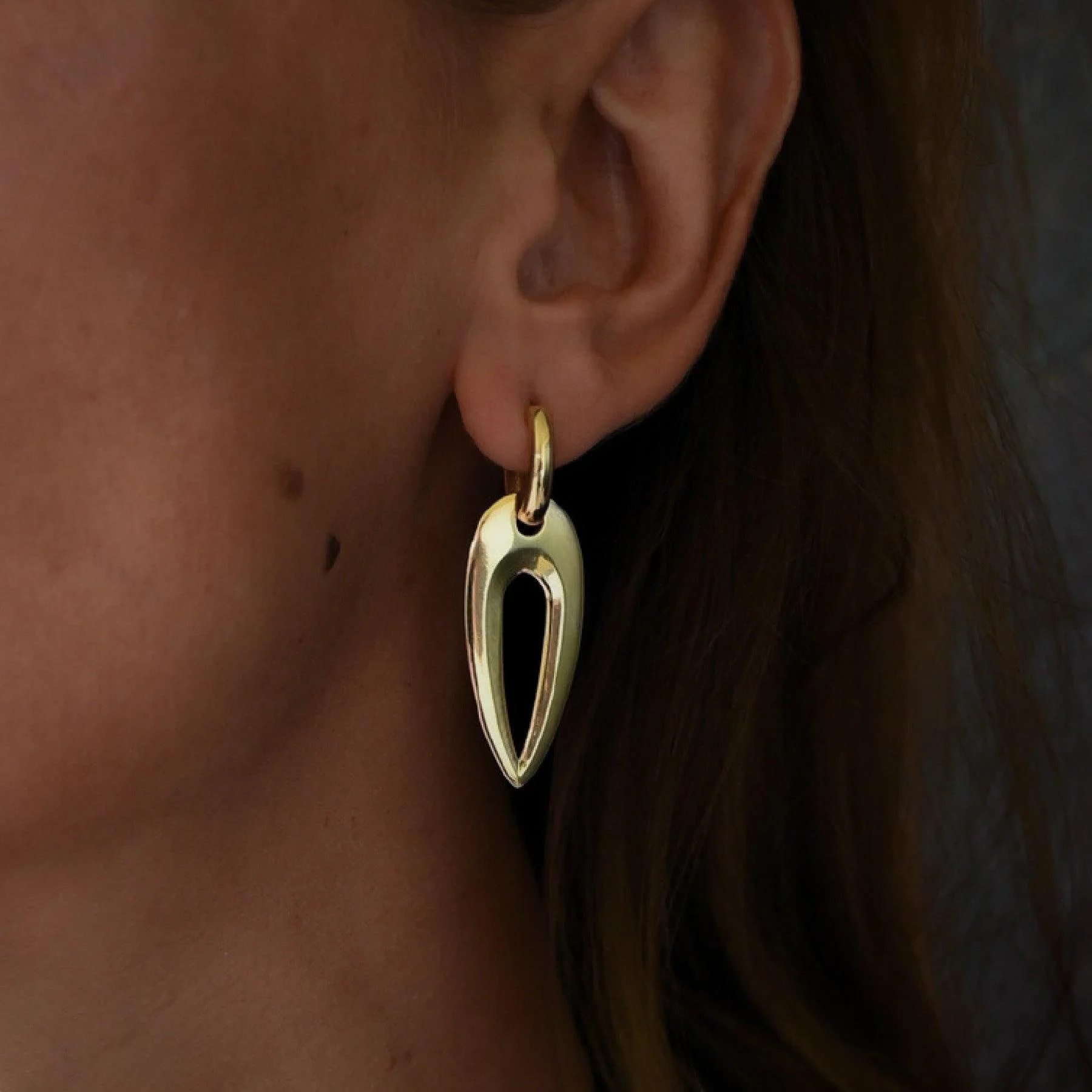 JovanaDjuricMediumSeekerHuggieHoopEarrings18KGold2.jpg