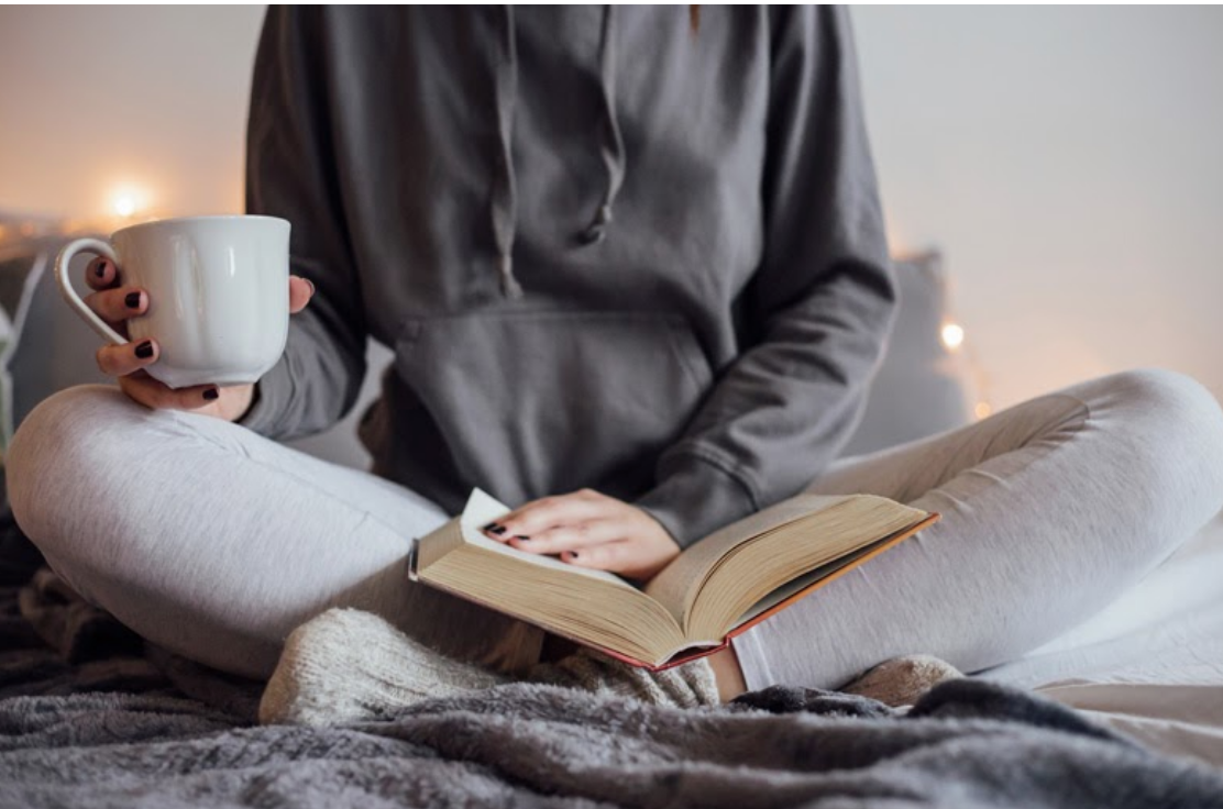 5 Tips to Help You Unwind Before Bed