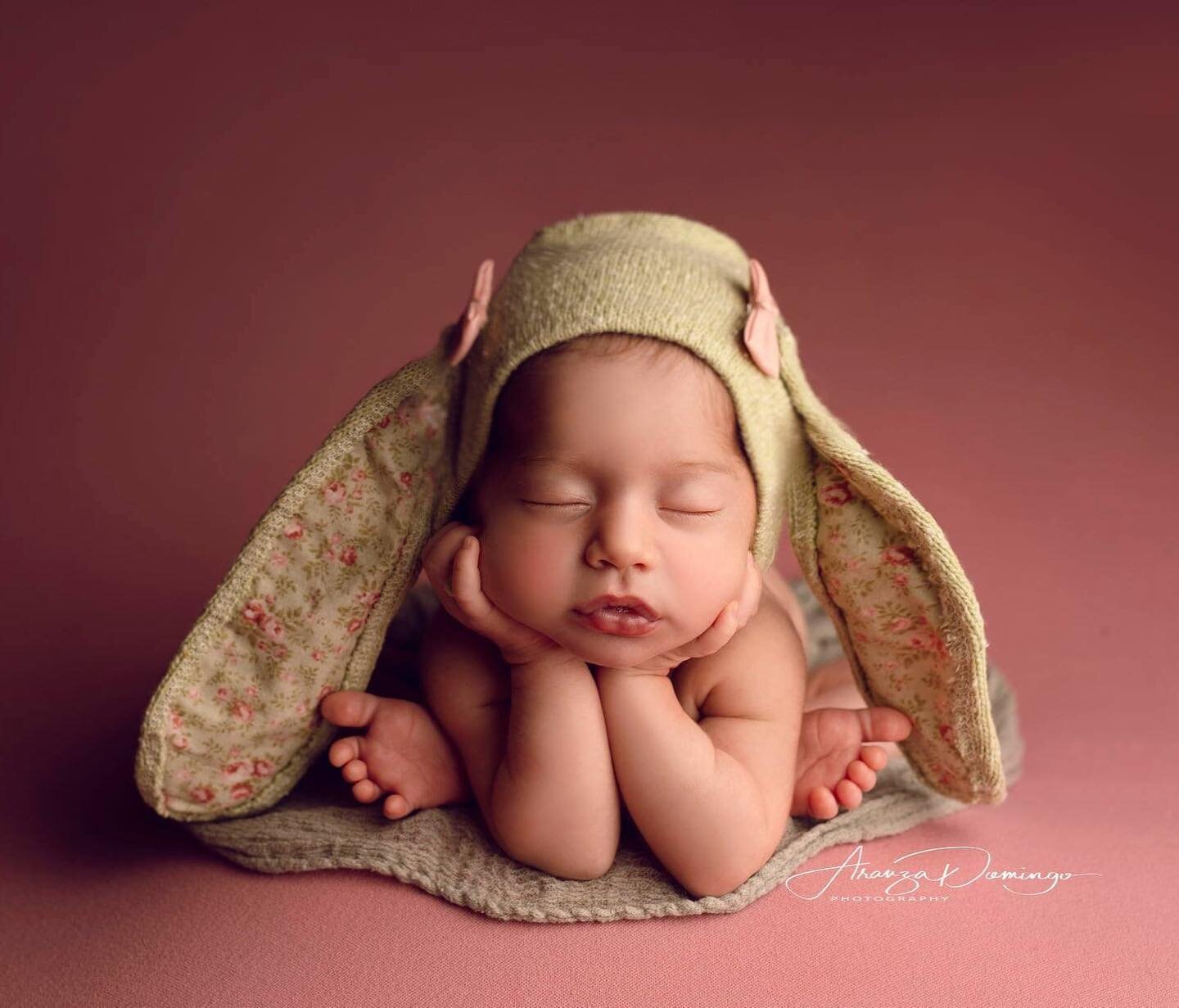 Conejitas preciosas que pasan por mi estudio 😍😍#newborn #newbornphotography #newbornsession #bebes #reciennacido #fotosdebebe #sesiondefotos #maternidad #embarazada #pregnant #profotospainofficial #fotografosespa&ntilde;a #cardedeu #granollers #mat