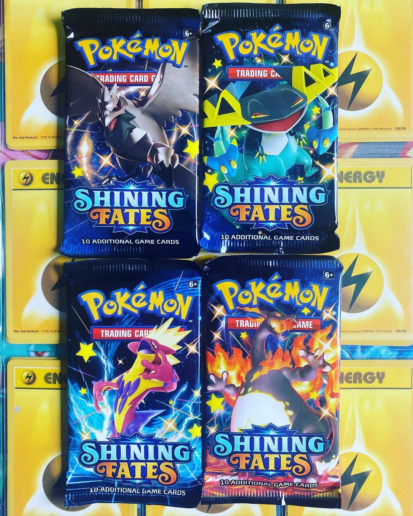 🧁 Mid Week Chubby Raffle 🧁

So sick! Sick sick sick! Congrats to @snompokestore on that W! 

Gotta keep the train on the tracks right 🚂

Another art set from Shining Fates x4 packs. 

&pound;4 a lot. 10 slots in total. All in, including postage. U