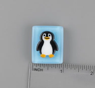 Beau Verre Art Penguin Fused Glass Needle Minder