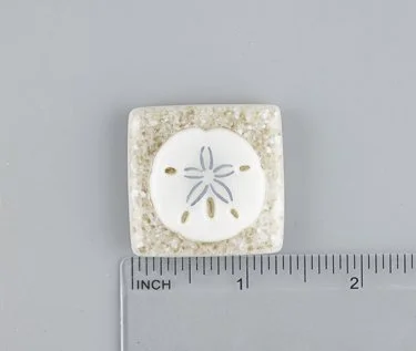 Beau Verre Art Sand Dollar Fused Glass Needle Minder