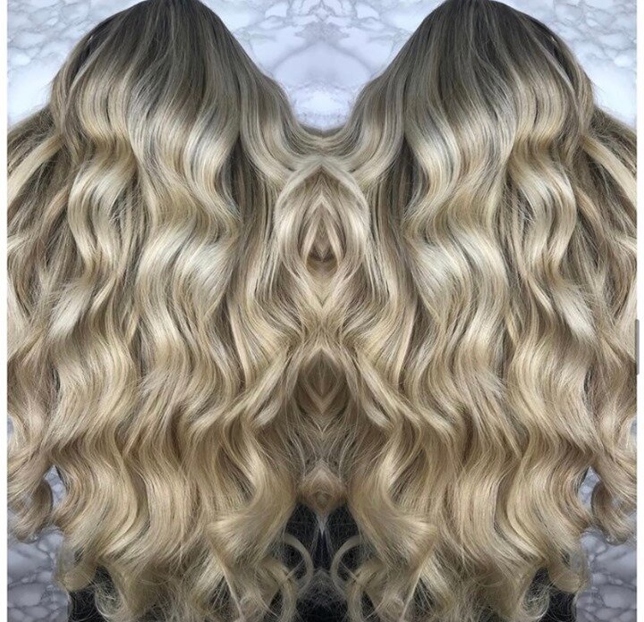 Going...going...blonde! ⠀⠀⠀⠀⠀⠀⠀⠀⠀
.⠀⠀⠀⠀⠀⠀⠀⠀⠀
.⠀⠀⠀⠀⠀⠀⠀⠀⠀
#liftsalontoronto #liftsalonto #torontohairsalon #torontohairstylist #kingeasthairsalon