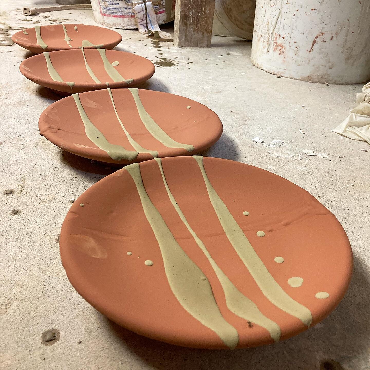 Glazing plates for the @rivervalleypotters sale September 16-18! I&rsquo;ll be a guest at @guillermopottery and @alanacuellar&rsquo;s studio along with @mikenorman90, @lindachristiansonpottery, @art_andes, @karinkraemer3239, and @peterpaulpottery! Br