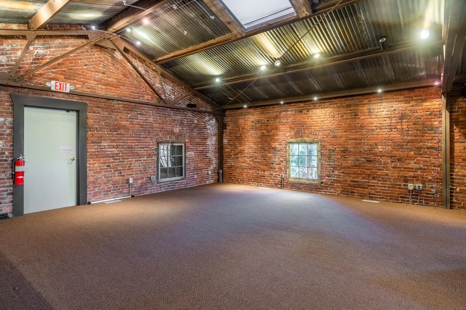 S Main St 199-201  2022 -25.JPG