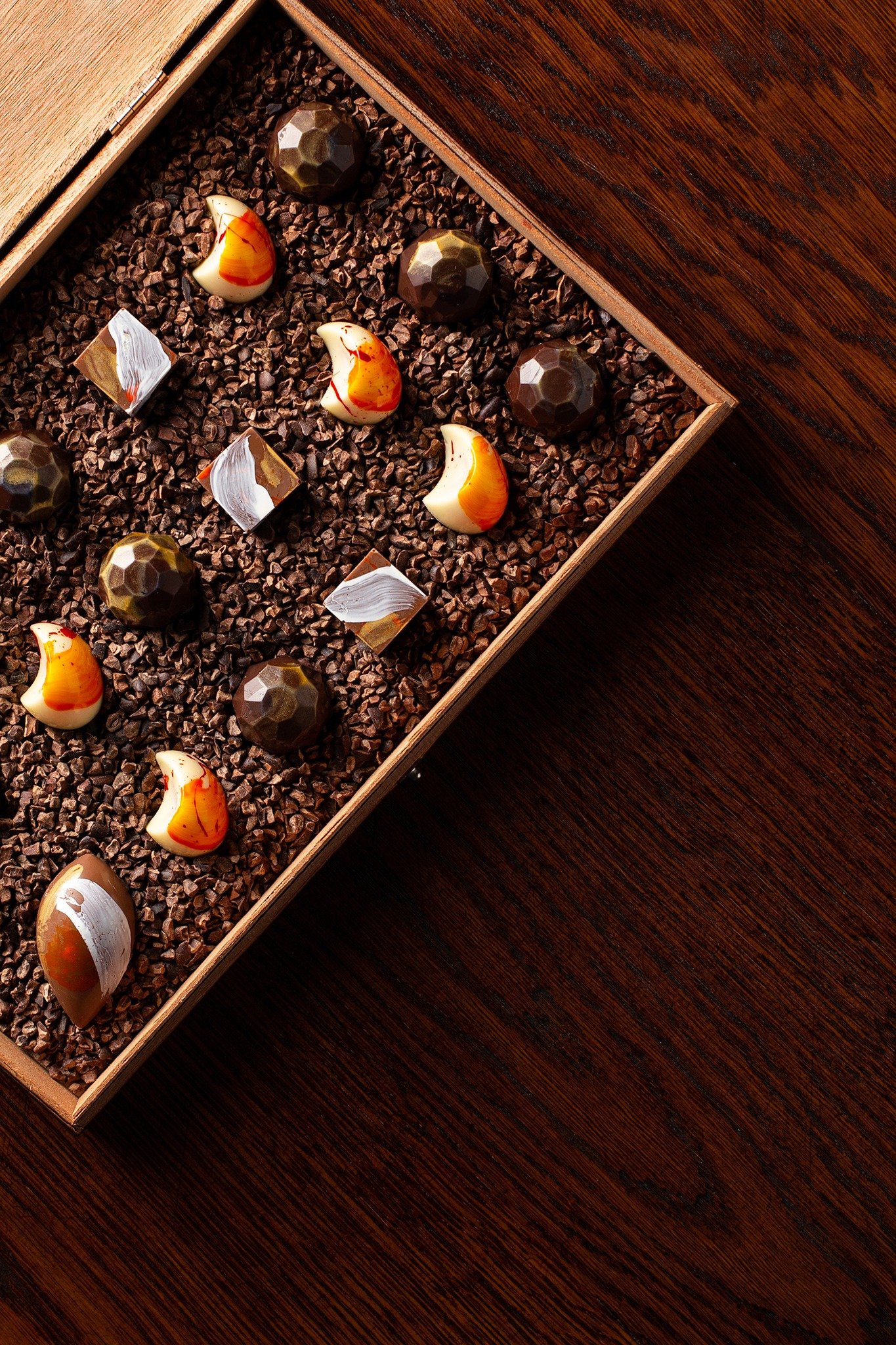 Life is like a box of chocolates... 
Totally velvety chocolates with a rich luxurious flavour and silky texture. Utterly delicious! The team all got to choose a chocolate to celebrate the end of another successful photoshoot at @theglobeinn1610 Thank