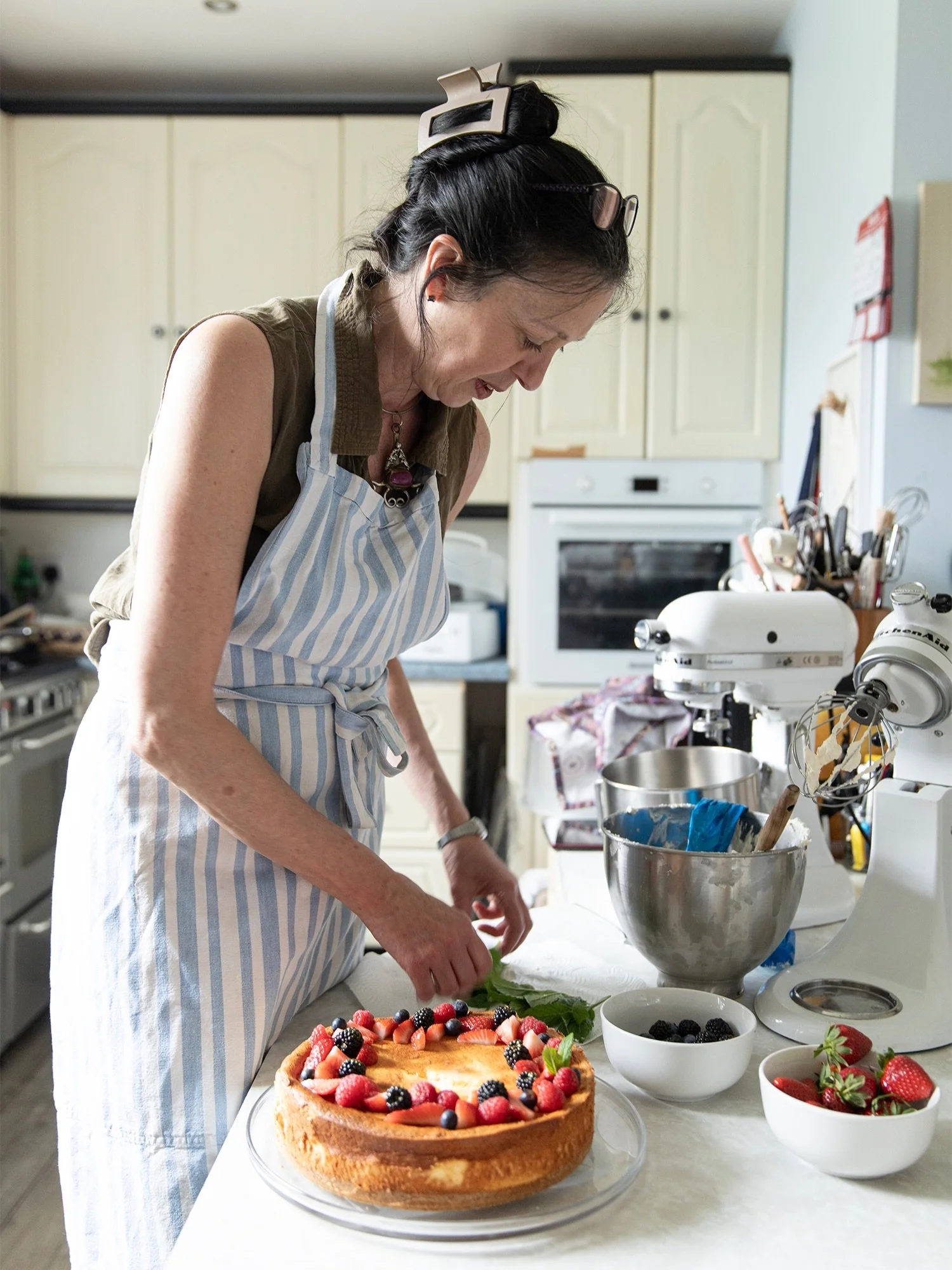 Tea was poured, cakes were admired and the colour palette understood the assignment. 🧁🍓 🍇 🌱 

This joyful afternoon tea shoot was all about showcasing @annettes_baking_in_a_box latest creations with fresh photography and a refreshed website to ma
