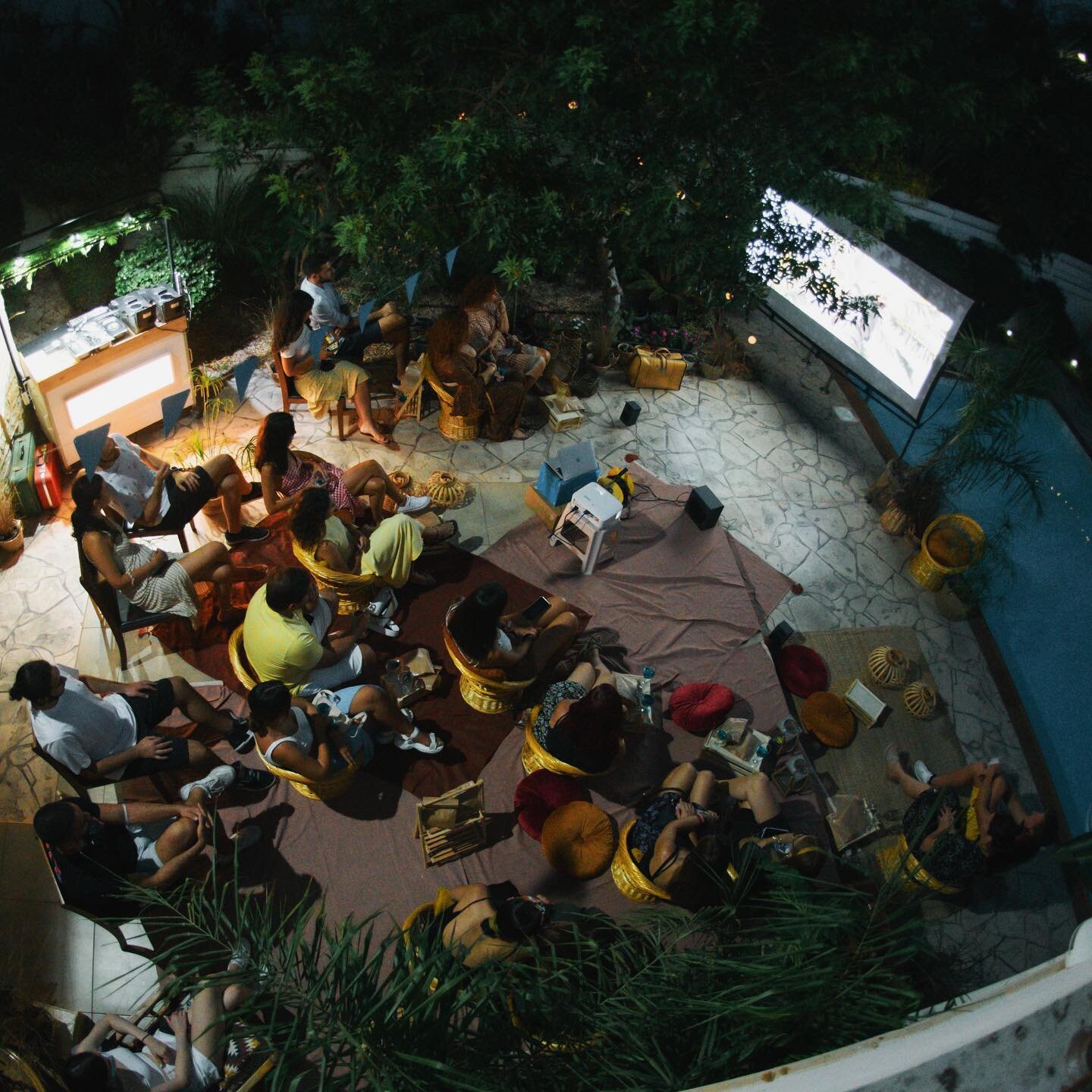 Cinebur from above 🙌

All it takes is a little light 💡 from a movie night 🍿to brighten up a neighborhood&hellip;

Check out some of these Cineburs hosted by locals that all shared a bit of cinema&rsquo;s magic with their community:

1. The Boho Fi