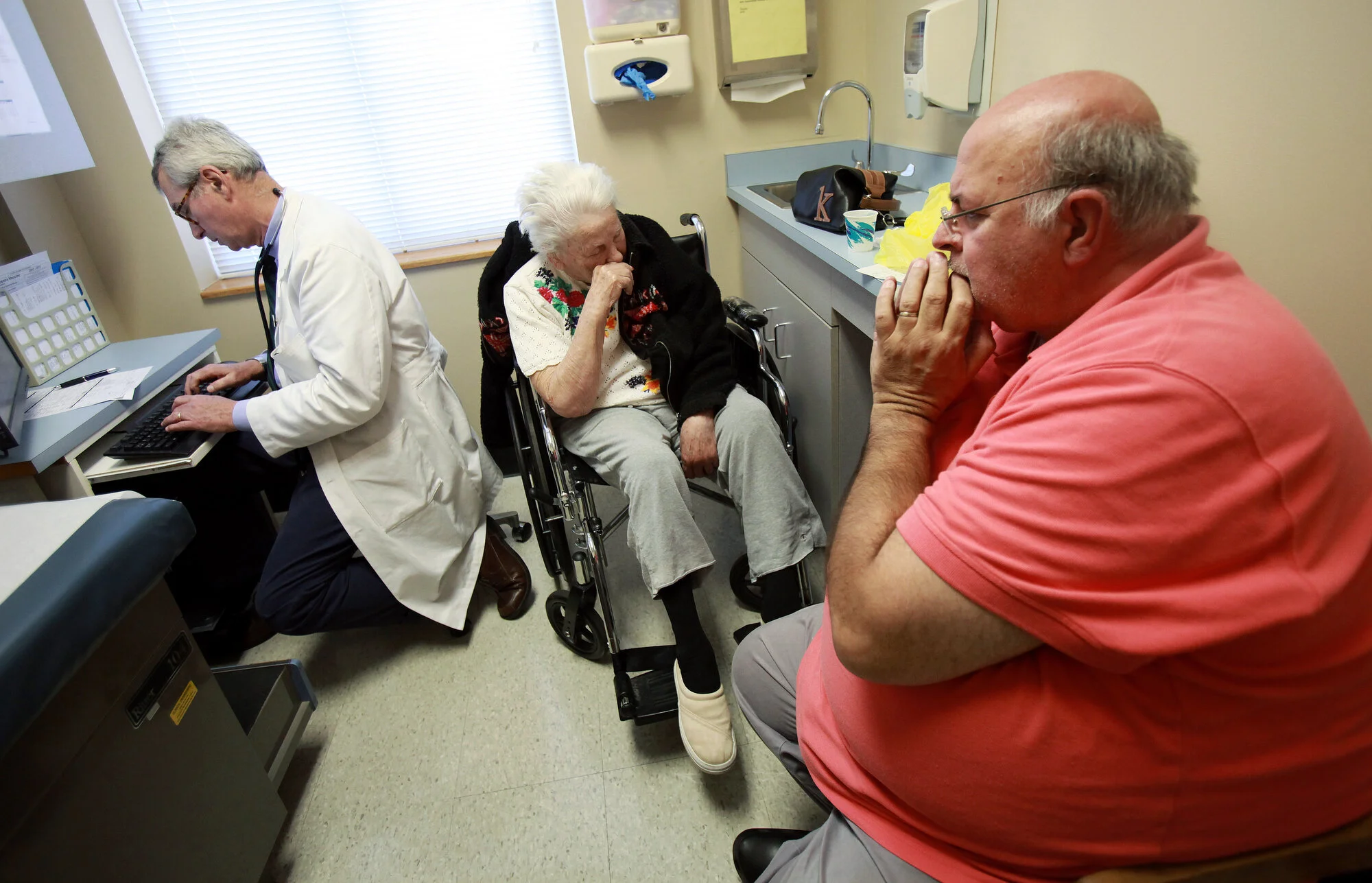  Danny asks about increasing Elizabeth's dose of Lasix after noticing that she gets tired more easily during a check-up with Elizabeth's longtime doctor, Ray Toher. 