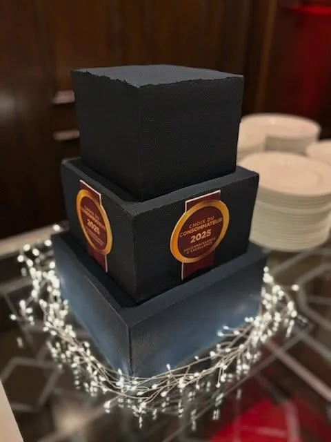 FR/EN. Recevoir le prix &laquo; Choix du consommateur 2025 &raquo; en p&acirc;tisserie et chocolaterie &agrave; L&eacute;vis&hellip; apr&egrave;s seulement 5 ann&eacute;es d&rsquo;existence&hellip; repr&eacute;sente &eacute;norm&eacute;ment pour moi.