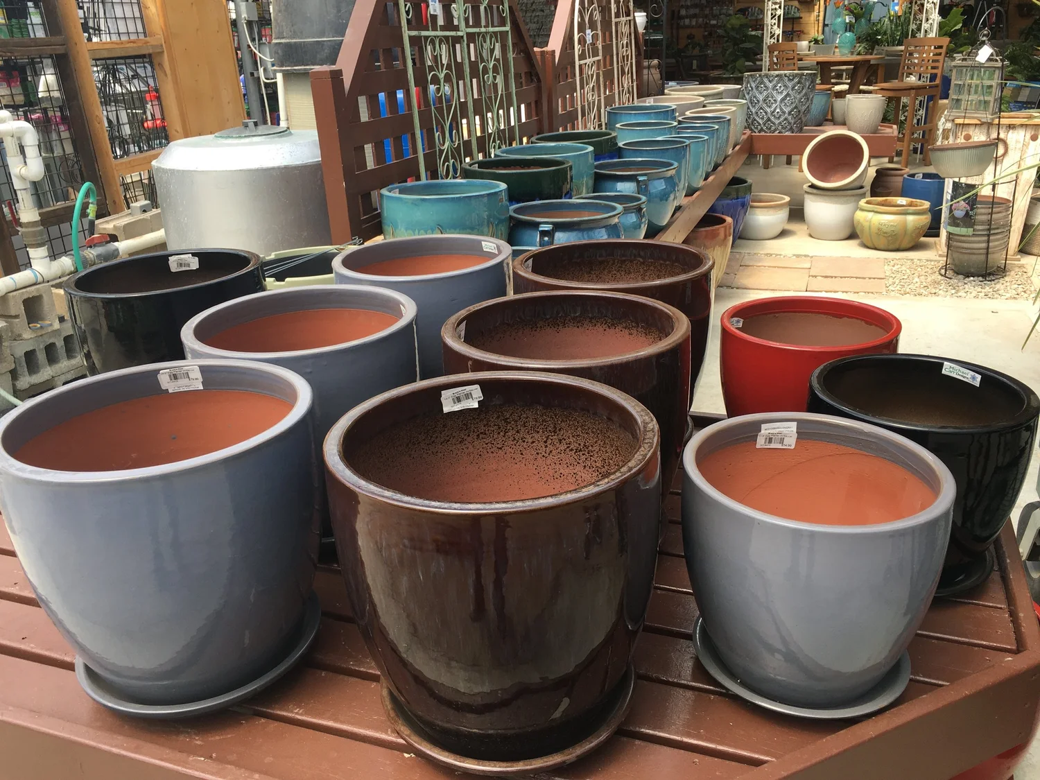 Pottery, Yard Art, & Gifts — Brady's West