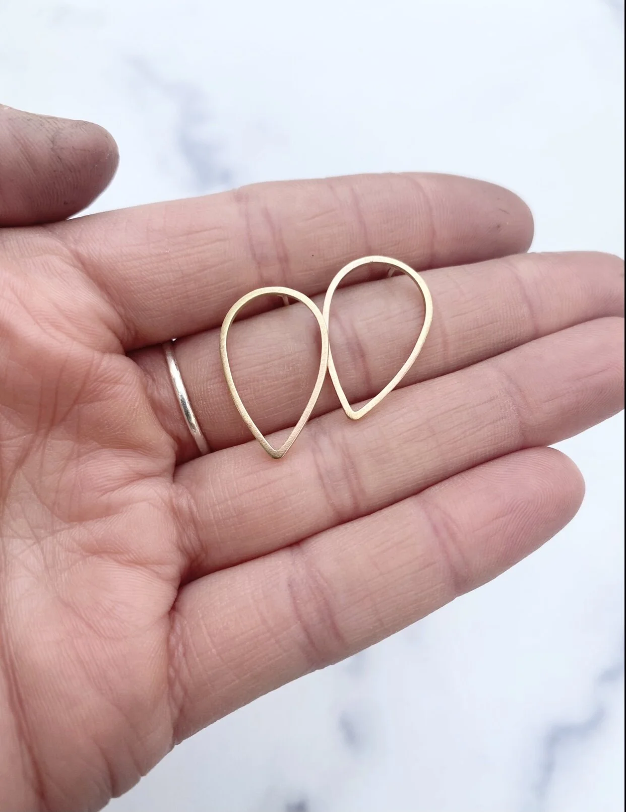 BF45A2F9-3AE2-4CAC-8EAB-8B5A4854B53D