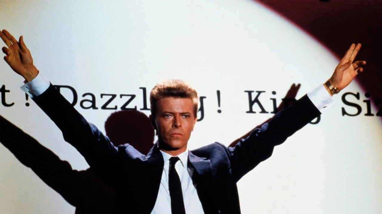 Ciclo DAVID BOWIE: METAMORFOSE E VERTIGEM (Curadoria de Alexandre Braga) “ABSOLUTE BEGINNERS” 1986 | M/14 | 1h48’ [UK]  De &nbsp;Julien Temple