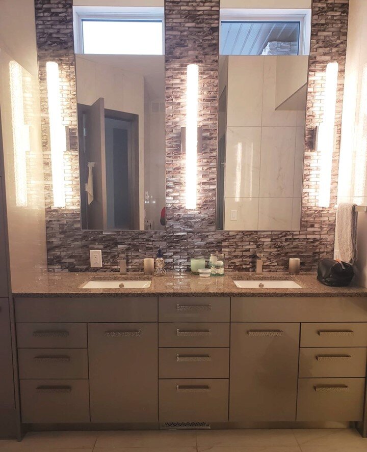 Bathroom vanity lighting