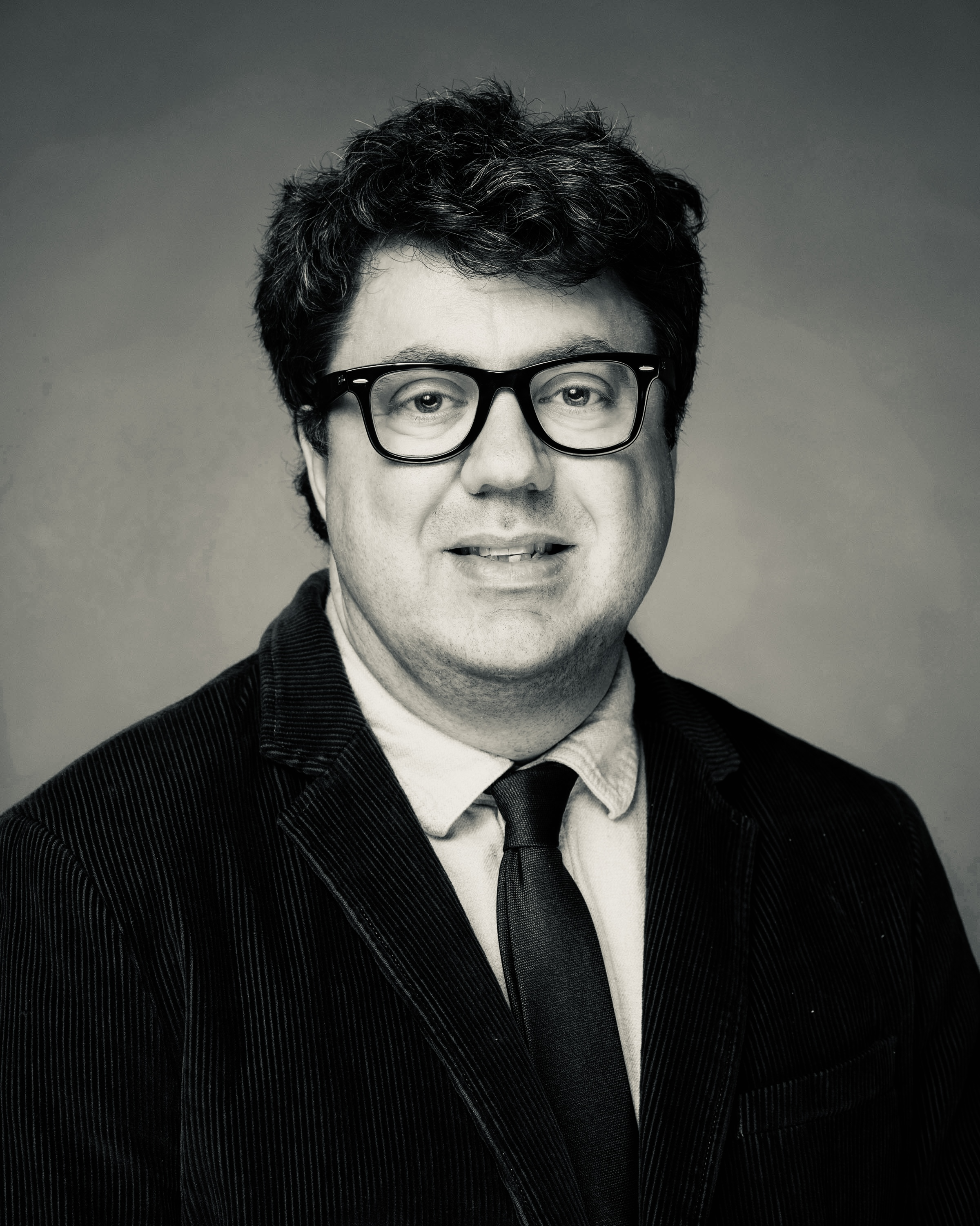 oconnorblackandwhitesuit.png