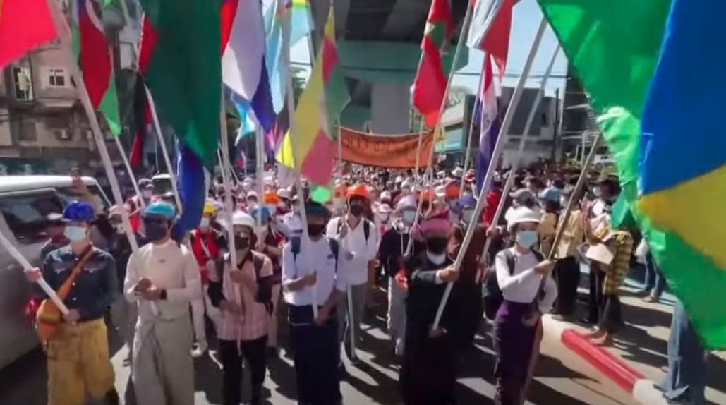 Đảo chính Myanmar: Căng thẳng leo thang, cảnh sát đụng độ người biểu tình