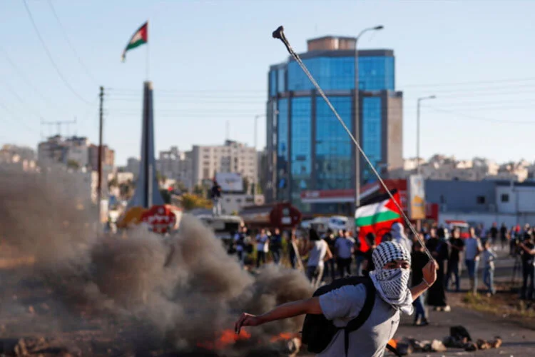 Quân đội Israel xác nhận cuộc không kích vào các doanh trại của Hamas ở Gaza