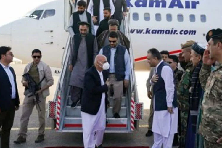 Taliban chiếm thủ phủ tỉnh thứ 10 ở Afghanistan trong chiến dịch thần tốc