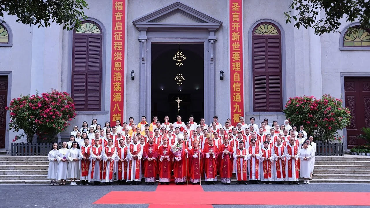 Được đằng chân lân đàng đầu, Đức Giáo Hoàng chỉ còn quyền ký tên và đóng dấu trong việc bổ nhiệm Giám Mục Vũ Hán