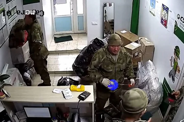 Những kẻ cướp bóc của Putin đang ăn cắp nhiều hơn những gì chúng có thể mang theo