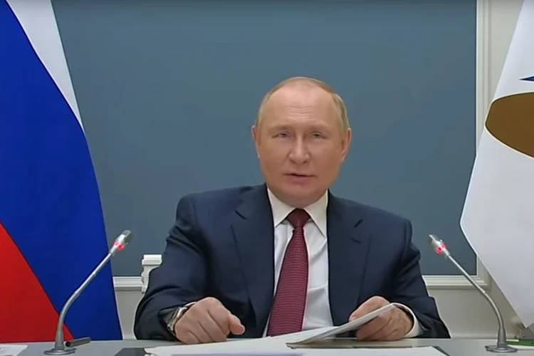 Putin có thể hy sinh quân đội để giành chiến thắng rỗng tuếch ở Ukraine nhằm giữ ghế bất chấp tổn thất 30 nghìn lính