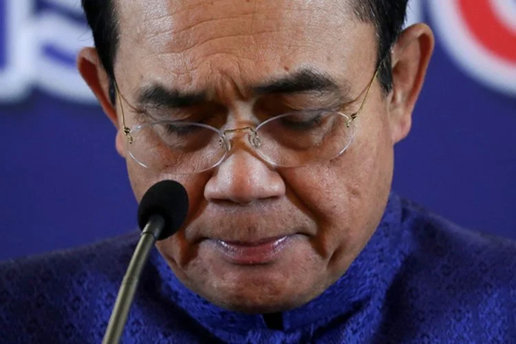 Thủ tướng Thái Lan Prayuth Chan-ocha: Từ quyền lực không thể lung lay đến cú phanh đột ngột