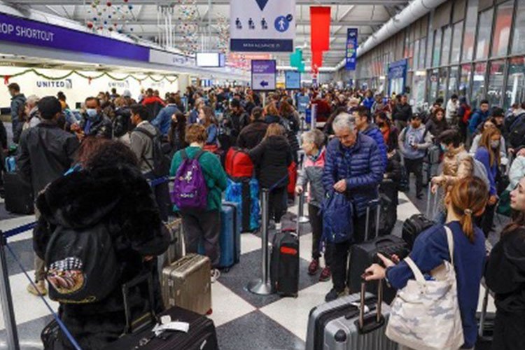 Bão mùa đông làm mất điện 1,5 triệu ở Mỹ và Canada
