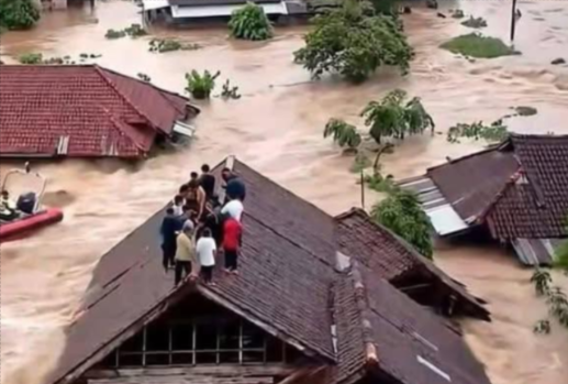 TIẾNG KHÓC TRONG CƠN LŨ