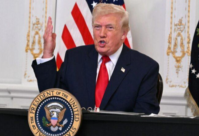 Trump Hủy Hiệu Lực Tất Cả Văn Bản Biden Ký Bằng Bút Tự Động