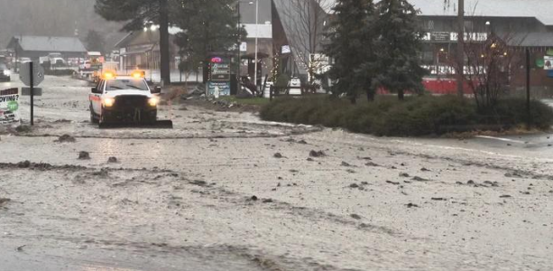 Mưa kỷ lục trút xuống Nam California