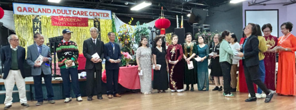 TRUNG TÂM TUỔI HẠC TỔ CHỨC MỪNG SINH NHẬT CÁC HỘI VIÊN SINH VÀO THÁNG 11 VÀ 12