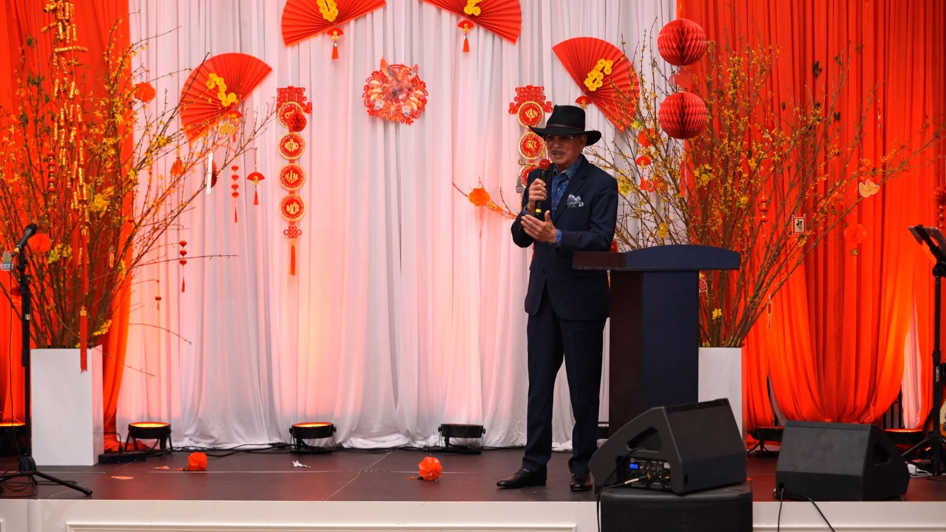 “DẠ TIỆC HỒN XUÂN VIỆT” CÙNG HOSTED TÀI TỬ TRẦN QUANG&nbsp;