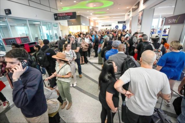 Bộ An ninh Nội địa Mỹ đóng cửa gần một tháng