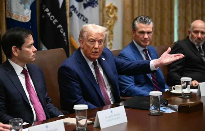  Tổng thống Trump quyết liệt cải tổ bộ máy an ninh quốc gia