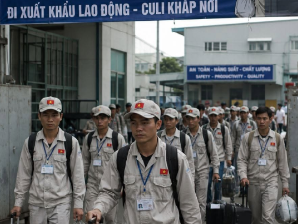 Xuất khẩu lao động