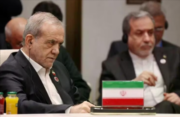 Tổng thống Iran thừa nhận đời sống người dân khó khăn, cảnh báo nguy cơ bất ổn